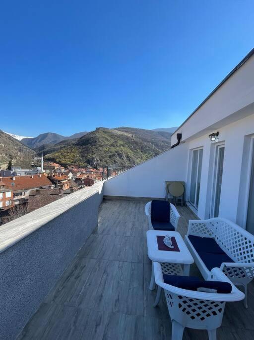 Penthouse With Castle View Apartment Prizren Exterior foto